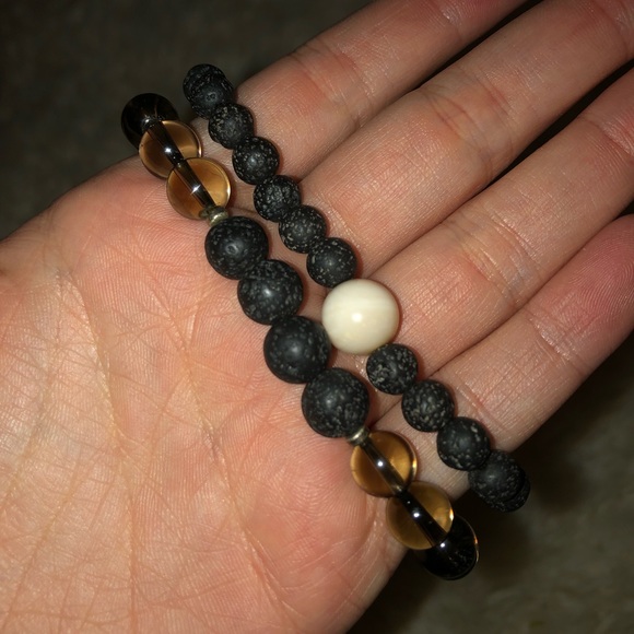 ✨2 FOR $20✨essential oil bracelets - Picture 2 of 3